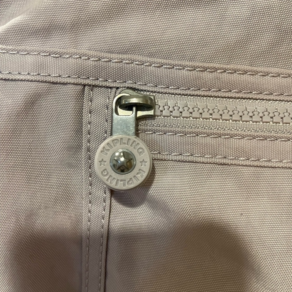 Kipling Light Gray Tote With Patterned Strap - image 5